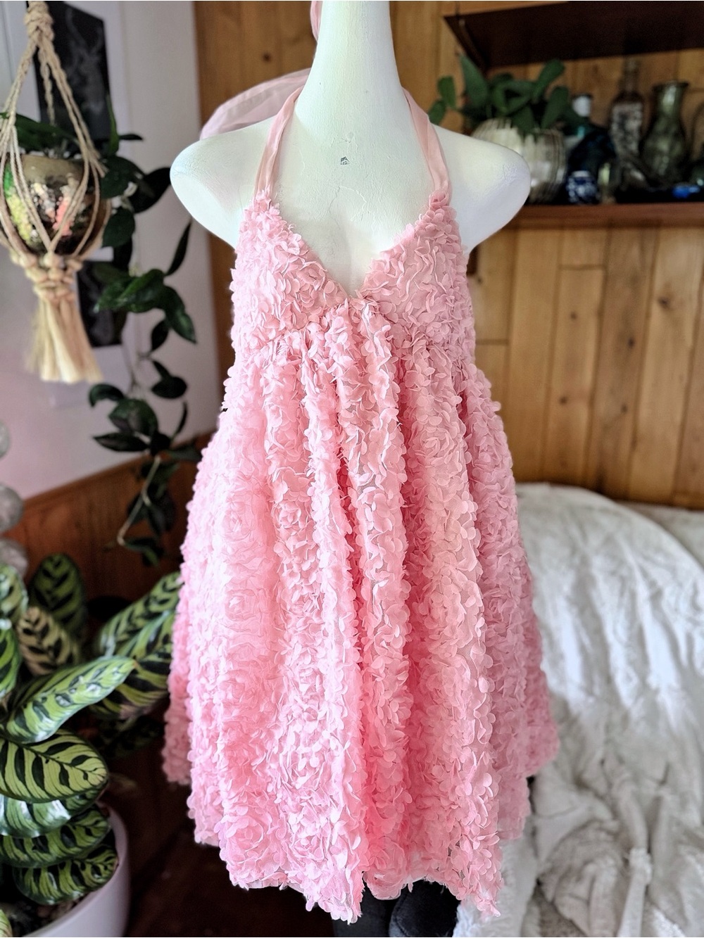 Item Ditto 3D Petal Babydoll Dress Medium Peach Pink Tie Strap Mini Dress